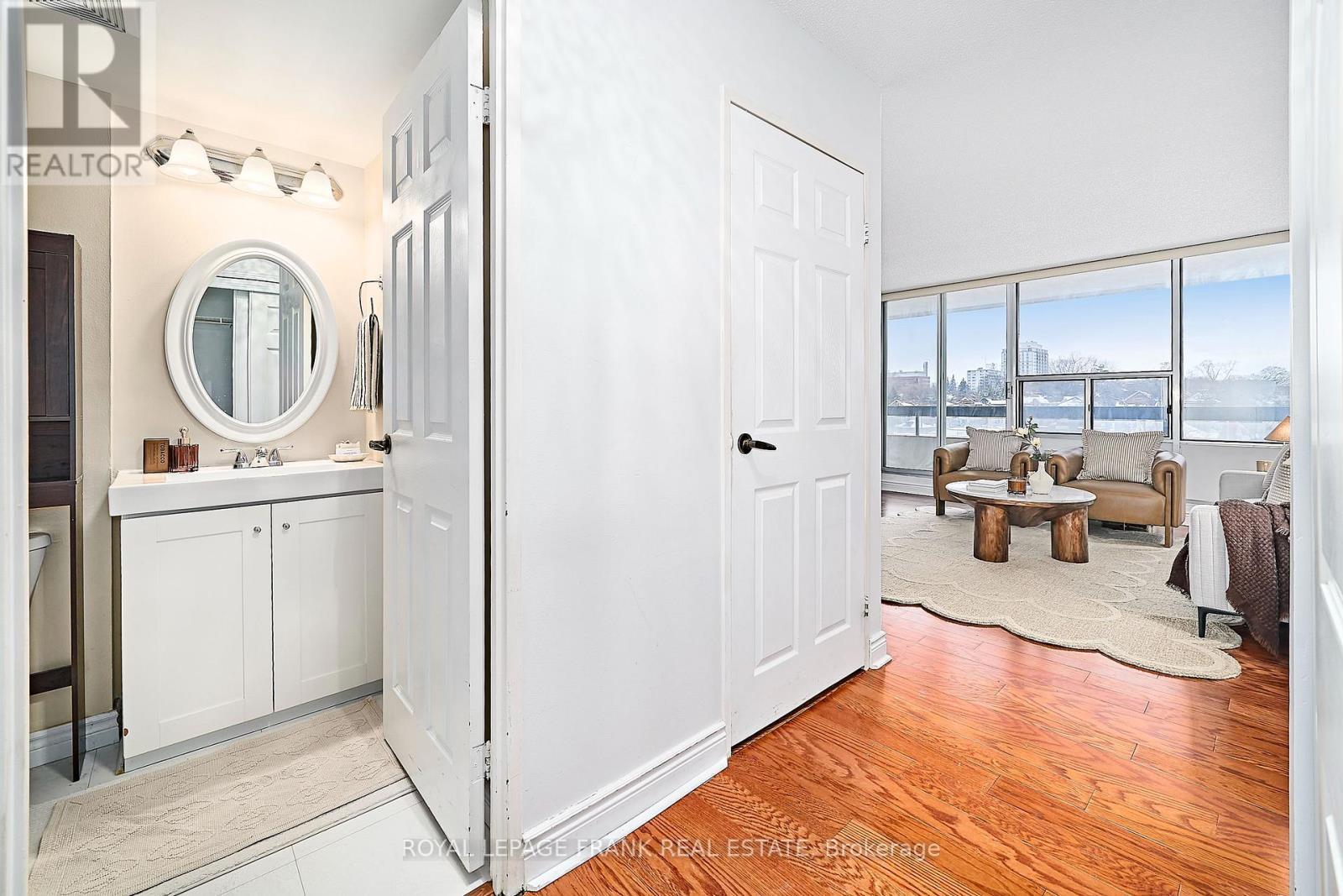 505 - 55 William Street E, Oshawa, Ontario  L1G 7C9 - Photo 3 - E12803110