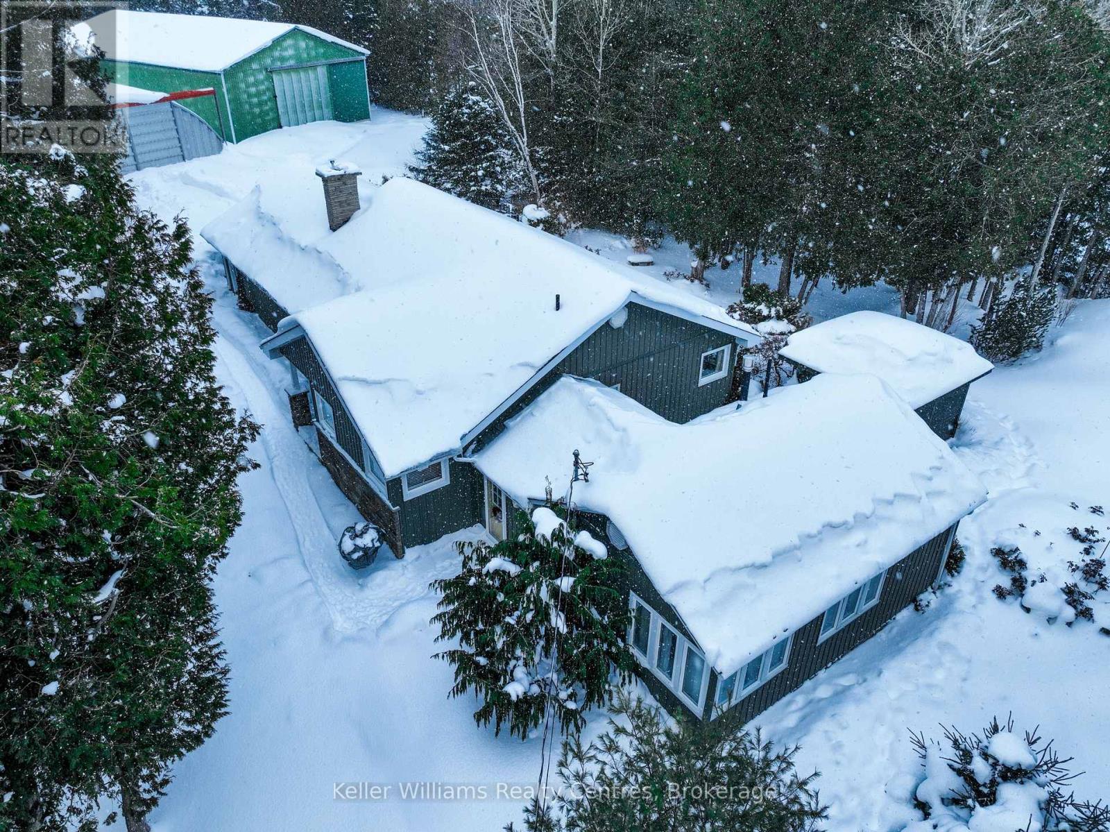 158 Stokes Bay Road, Northern Bruce Peninsula, Ontario  N0H 1W0 - Photo 2 - X12803074