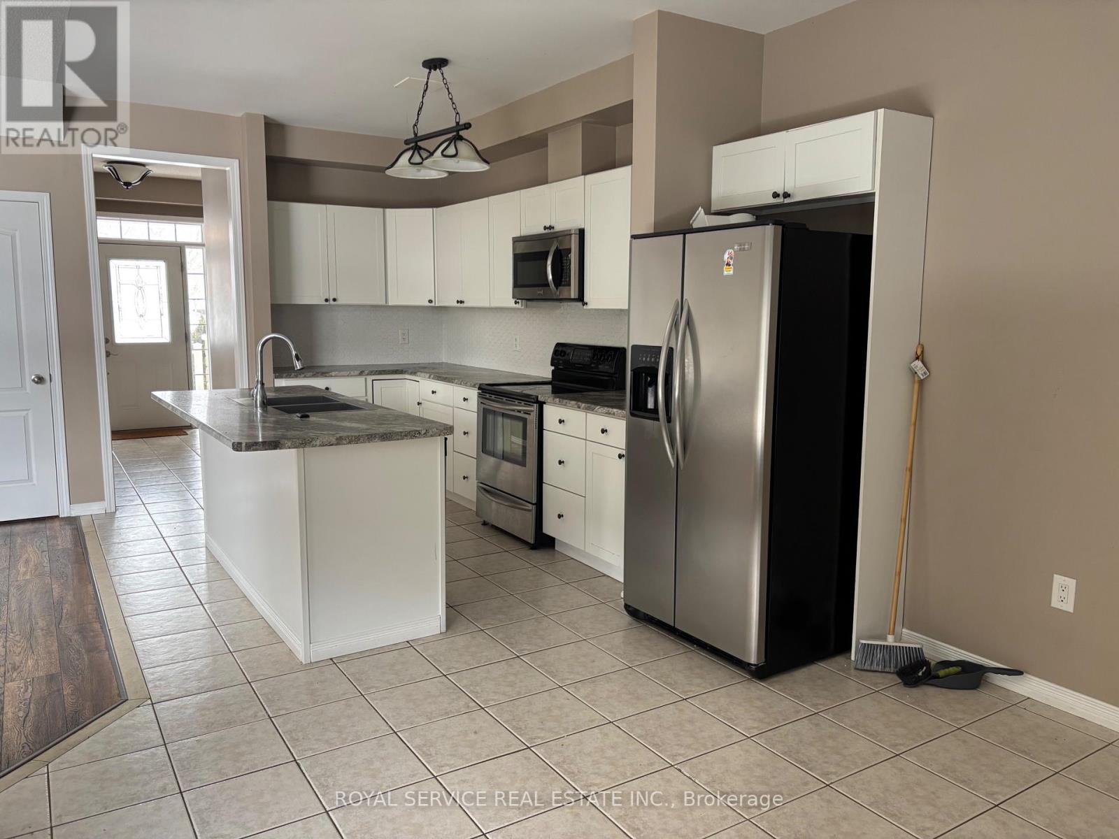 762 Carlisle Street, Cobourg, Ontario  K9A 0J1 - Photo 10 - X12803120