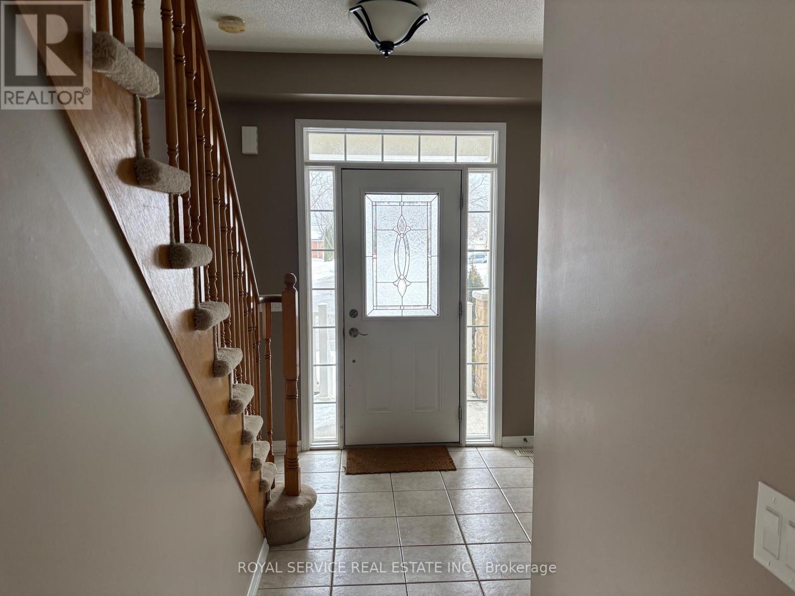 762 Carlisle Street, Cobourg, Ontario  K9A 0J1 - Photo 2 - X12803120