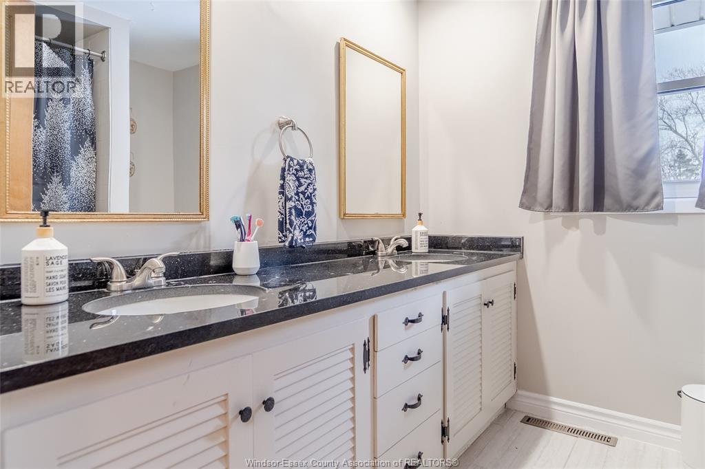 2477 Mark Avenue, Windsor, Ontario  N9E 2W2 - Photo 19 - 26003321