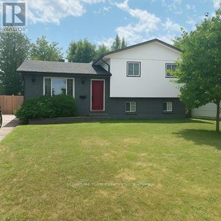 12 Russell Street, Petawawa, Ontario  K8H 1T9 - Photo 42 - X12802248