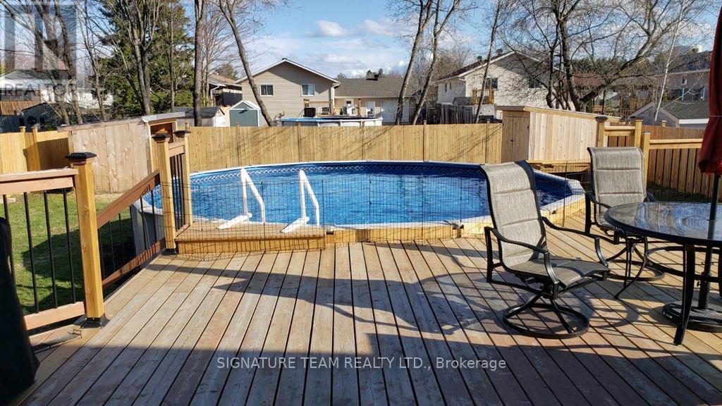 12 Russell Street, Petawawa, Ontario  K8H 1T9 - Photo 44 - X12802248