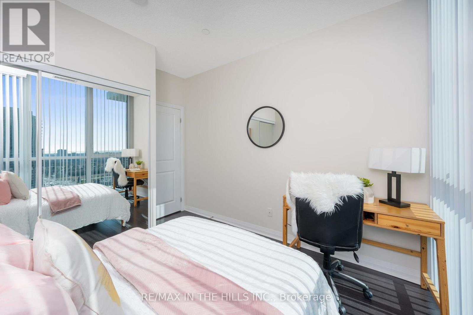 2007 - 55 Eglinton Avenue W, Mississauga, Ontario  L5R 0E4 - Photo 32 - W12653028