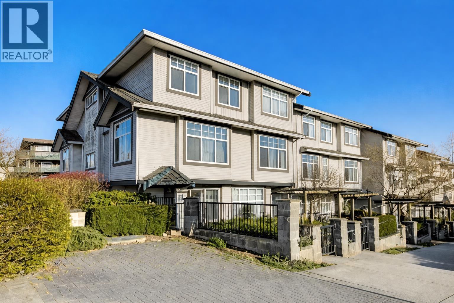 1 22466 North Avenue, Maple Ridge, British Columbia  V2X 9V8 - Photo 1 - R3091651