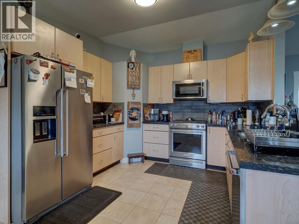 5641 Nickerson Road, Sechelt, British Columbia  V7Z 0M6 - Photo 10 - R3091660