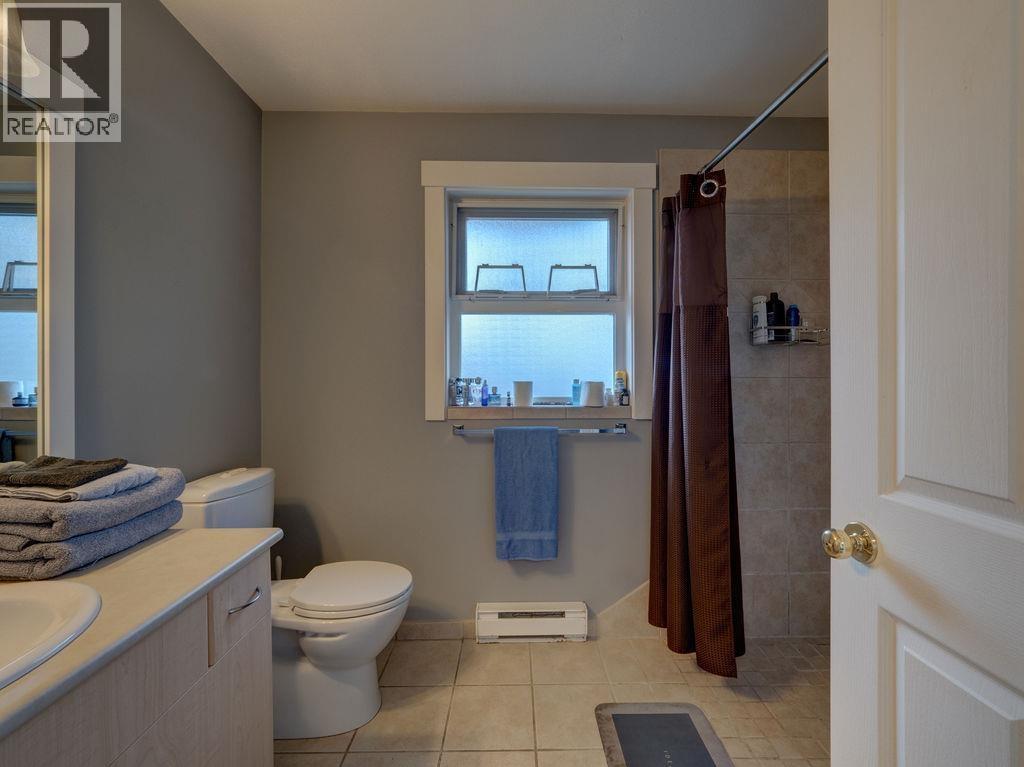 5641 Nickerson Road, Sechelt, British Columbia  V7Z 0M6 - Photo 17 - R3091660