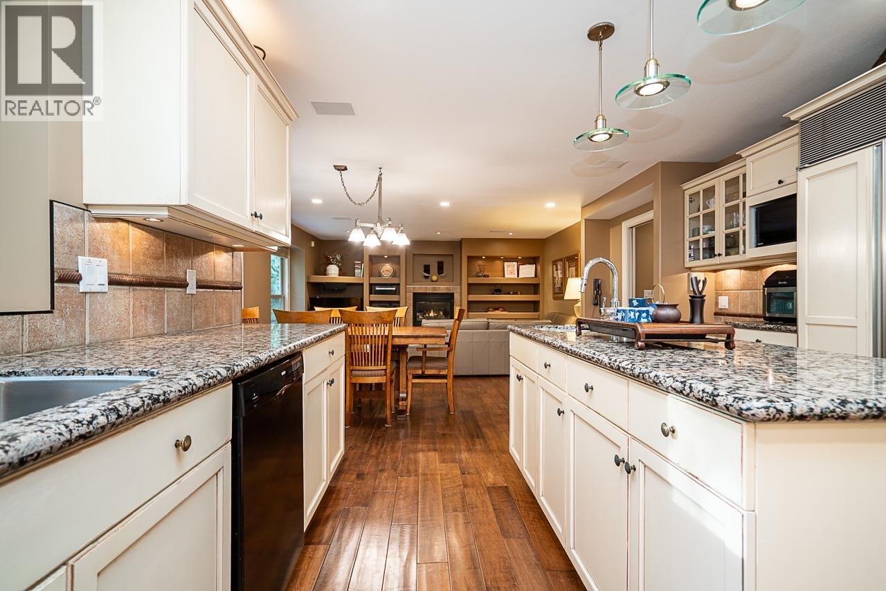 76 Eagle Pass, Port Moody, British Columbia  V3H 5E7 - Photo 13 - R3091675