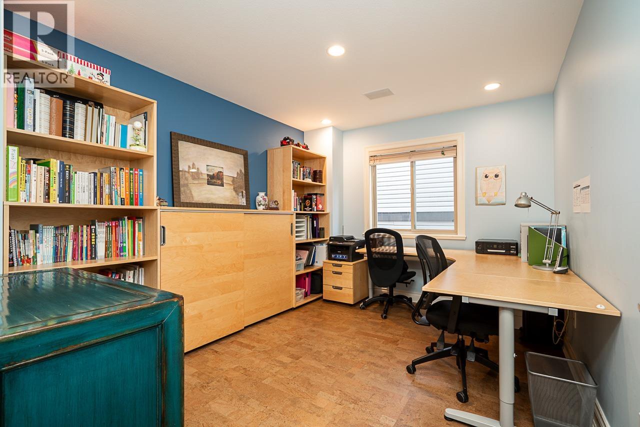 76 Eagle Pass, Port Moody, British Columbia  V3H 5E7 - Photo 14 - R3091675