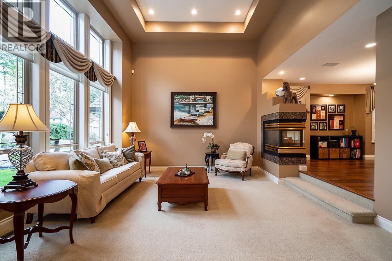 76 Eagle Pass, Port Moody, British Columbia  V3H 5E7 - Photo 3 - R3091675