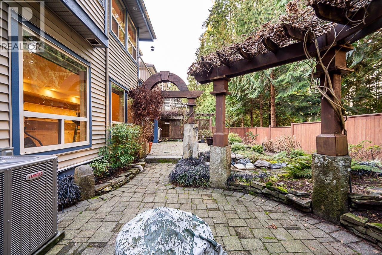 76 Eagle Pass, Port Moody, British Columbia  V3H 5E7 - Photo 34 - R3091675