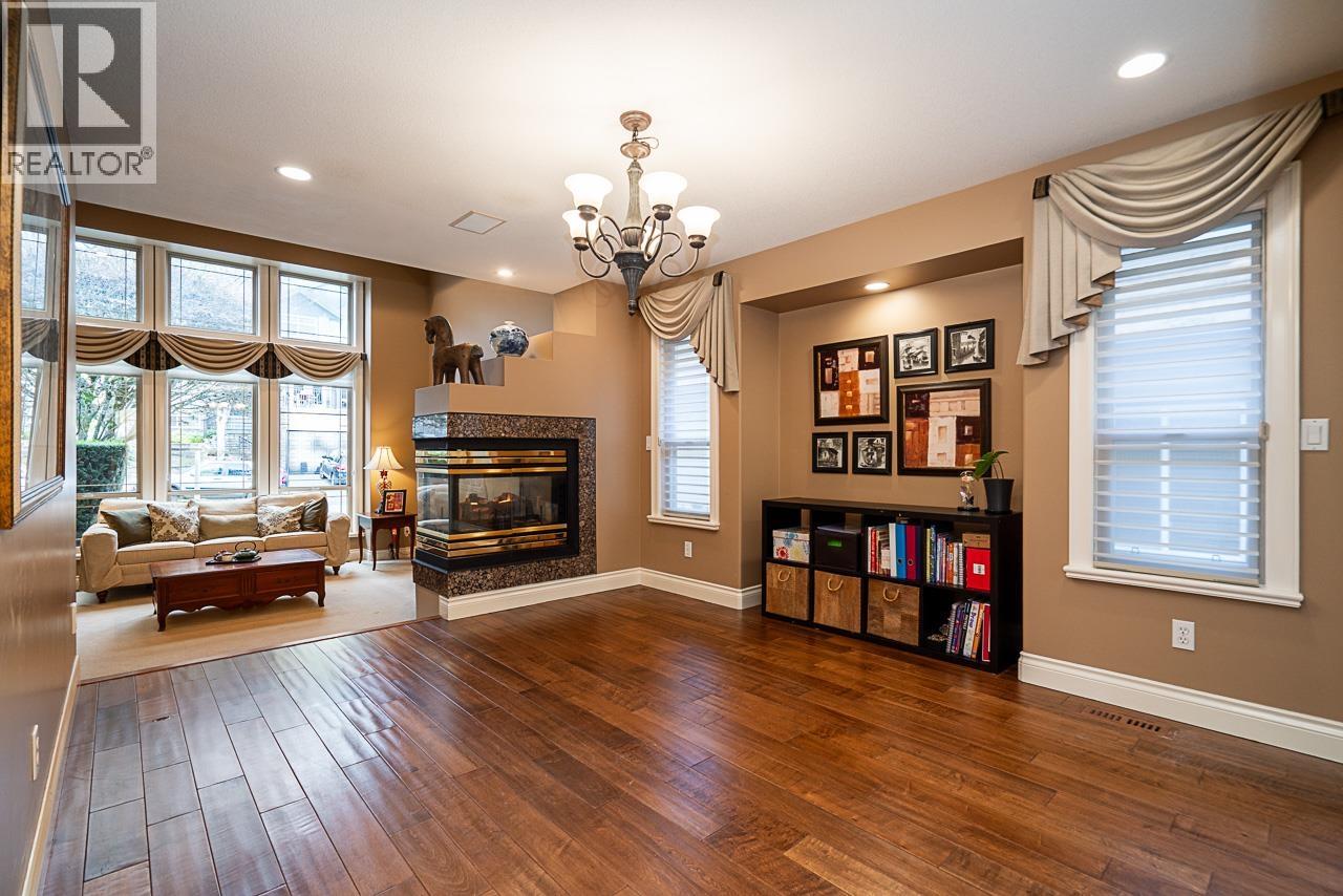 76 Eagle Pass, Port Moody, British Columbia  V3H 5E7 - Photo 7 - R3091675