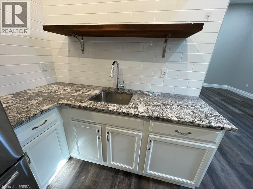 21 Richmond Street Unit# 102, Brantford, Ontario  N3T 3X9 - Photo 15 - 40806302