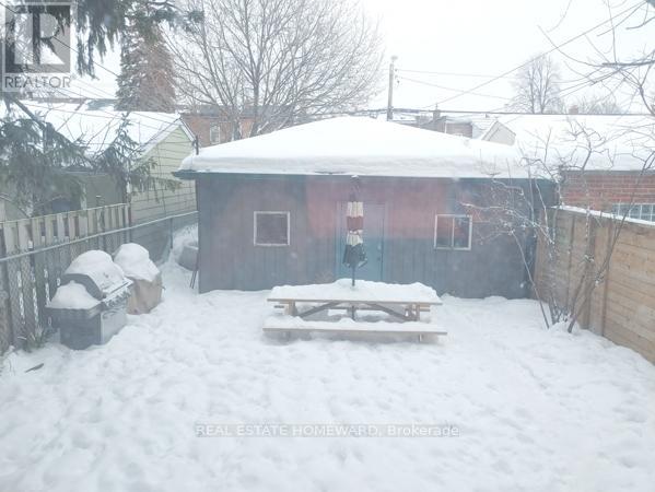 128 Galley Avenue, Toronto, Ontario  M6R 1H1 - Photo 15 - W12763420