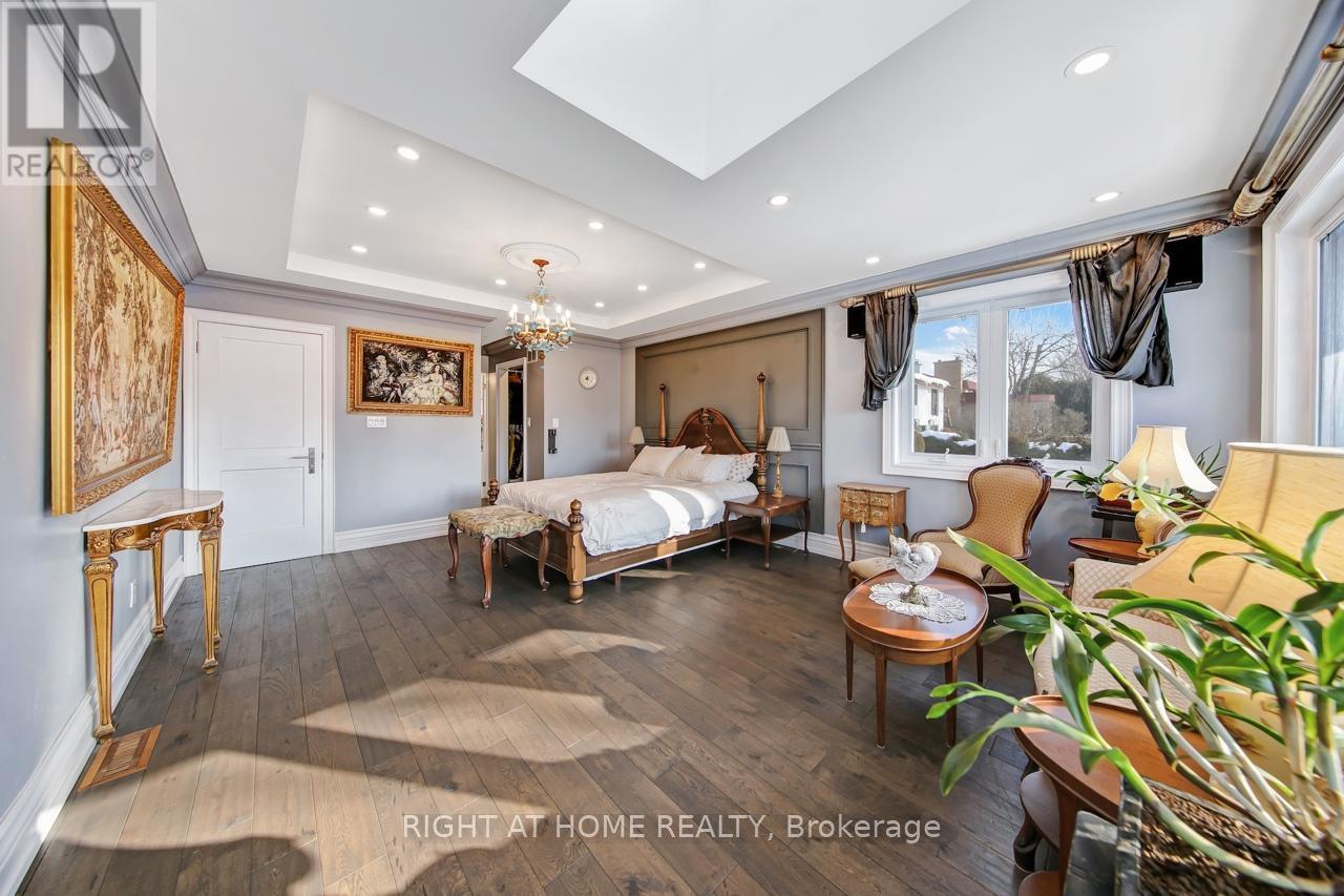 397 Maple Leaf Drive, Toronto, Ontario  M6L 1P4 - Photo 17 - W12802854