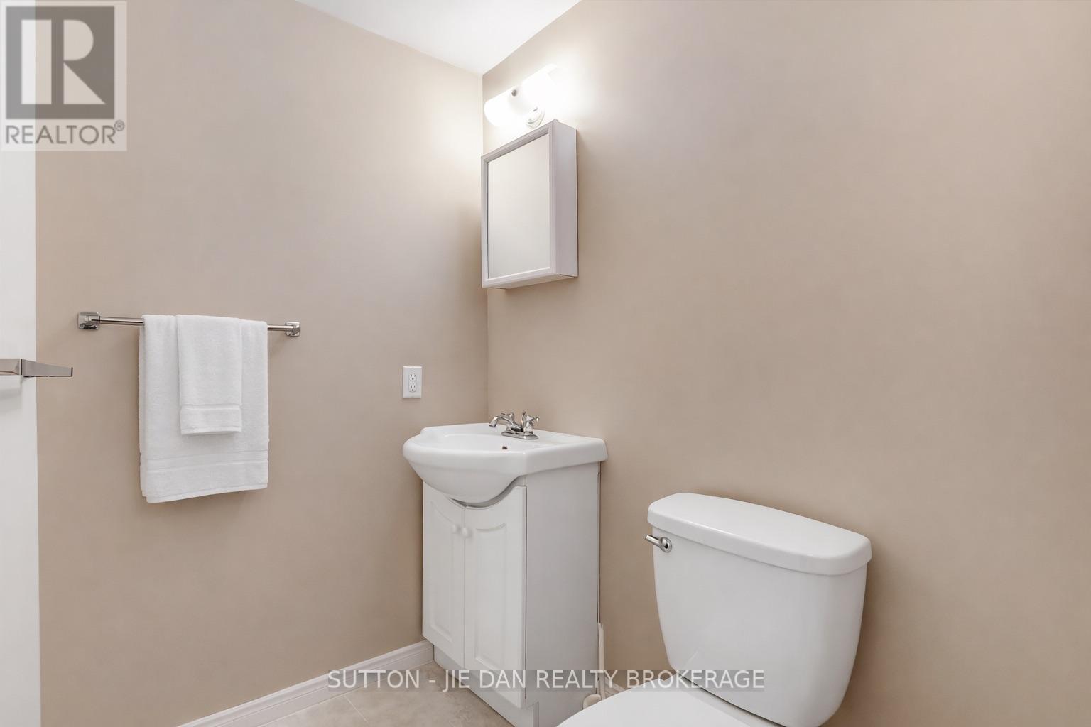 63 - 70 Chapman Court, London North, Ontario  N6G 4Z9 - Photo 16 - X12757774