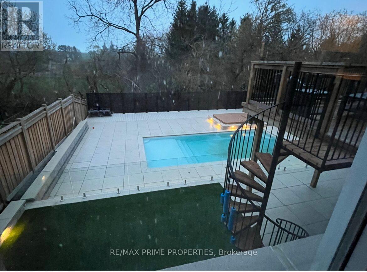 72 Ridge Gate Crescent, East Gwillimbury, Ontario  L0G 1M0 - Photo 28 - N12803116