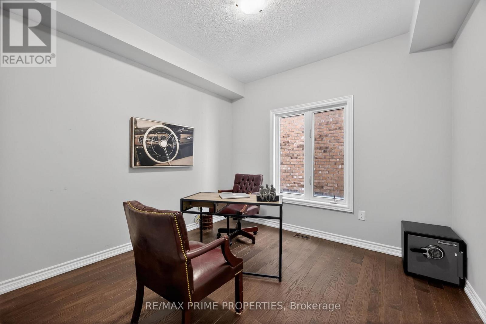 72 Ridge Gate Crescent, East Gwillimbury, Ontario  L0G 1M0 - Photo 4 - N12803116