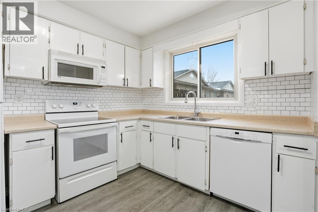 596 Grey Street Unit# 10, Brantford, Ontario  N3S 4Y1 - Photo 11 - 40806161