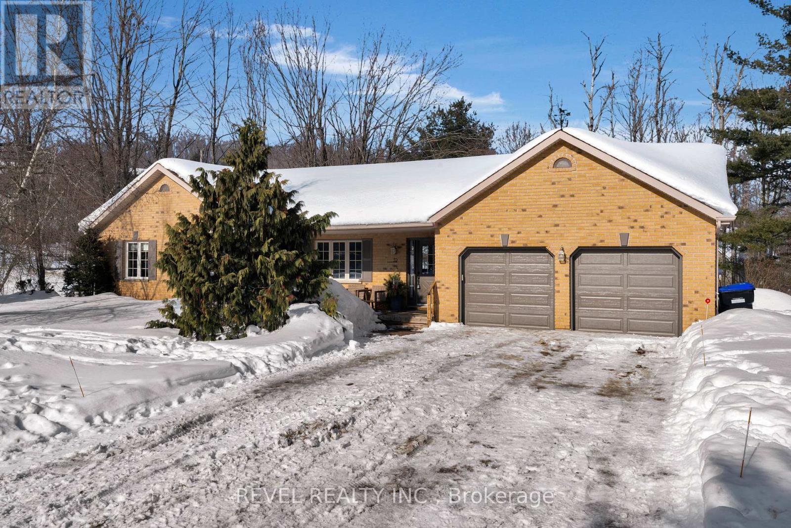 32 HICKORY LANE, Oro-Medonte, Ontario