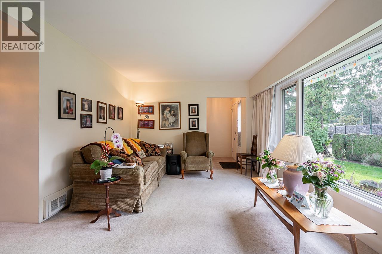 7430 Boundary Road, Burnaby, British Columbia  V5S 3S2 - Photo 5 - R3090510