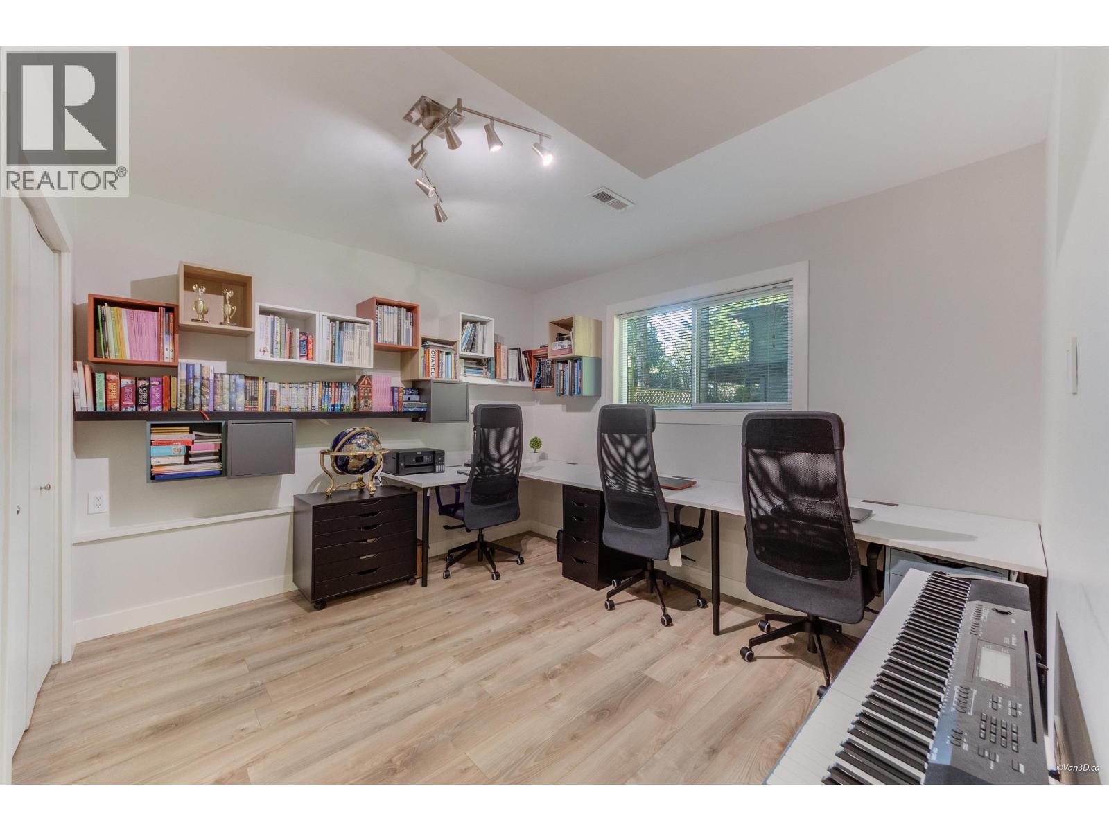 4491 Primrose Lane, North Vancouver, British Columbia  V7R 4H1 - Photo 31 - R3091289