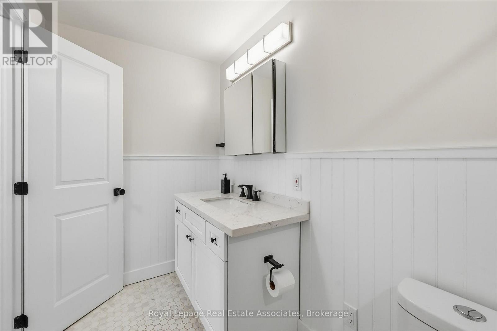 489 Timber Lane, Burlington, Ontario  L7L 4B1 - Photo 29 - W12803038