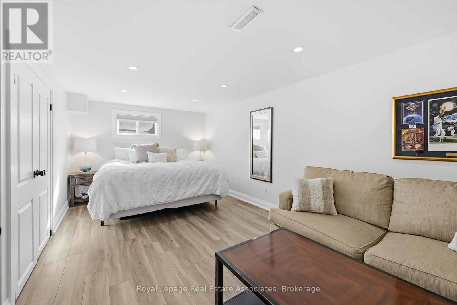 489 Timber Lane, Burlington, Ontario  L7L 4B1 - Photo 31 - W12803038