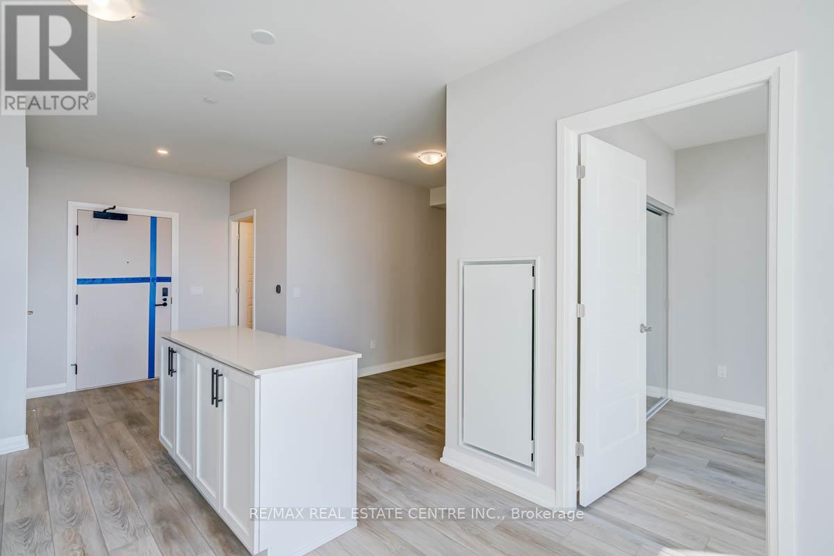 615 - 3006 William Cutmore Boulevard, Oakville, Ontario  L6H 0A4 - Photo 10 - W12803088