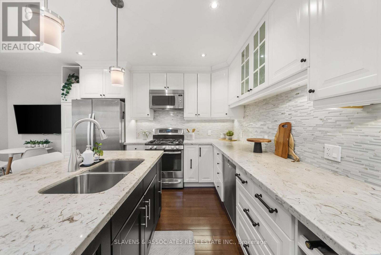 131 Boon Avenue, Toronto, Ontario  M6E 3Z6 - Photo 5 - W12803114