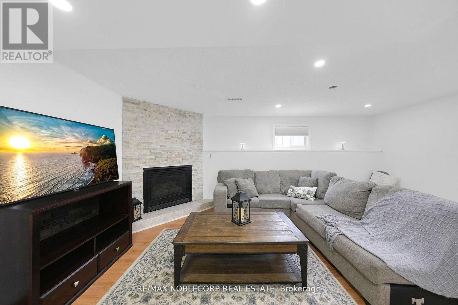 76 Edenbridge Drive, Essa, Ontario  L3W 0K8 - Photo 25 - N12801666