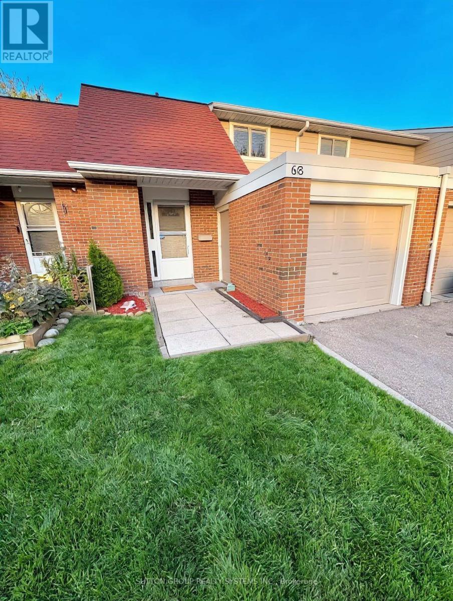 68 - 215 MISSISSAUGA VALLEY BOULEVARD, Mississauga, Ontario