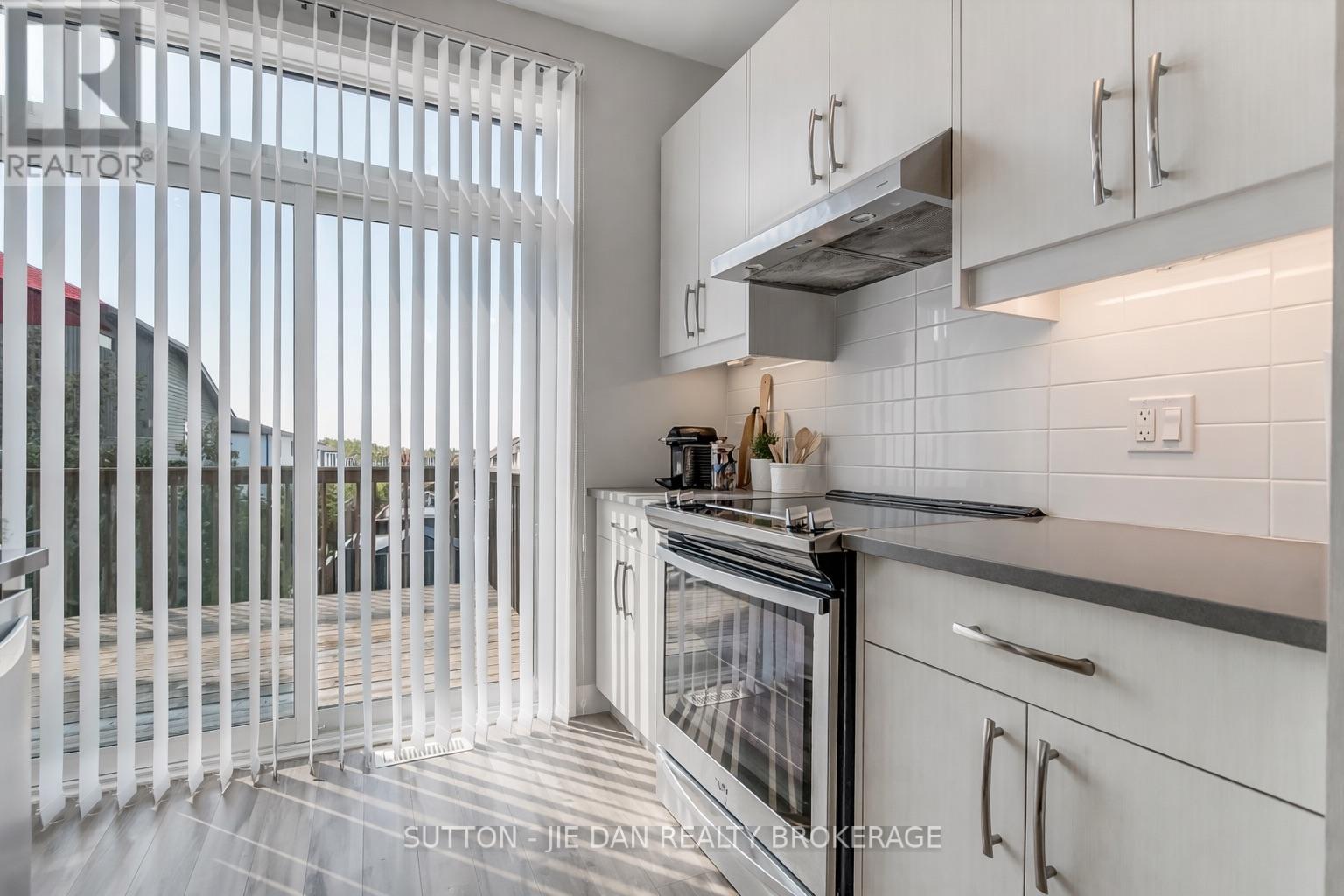 2 - 819 Kleinburg Drive, London North, Ontario  N5X 0N6 - Photo 5 - X12765114