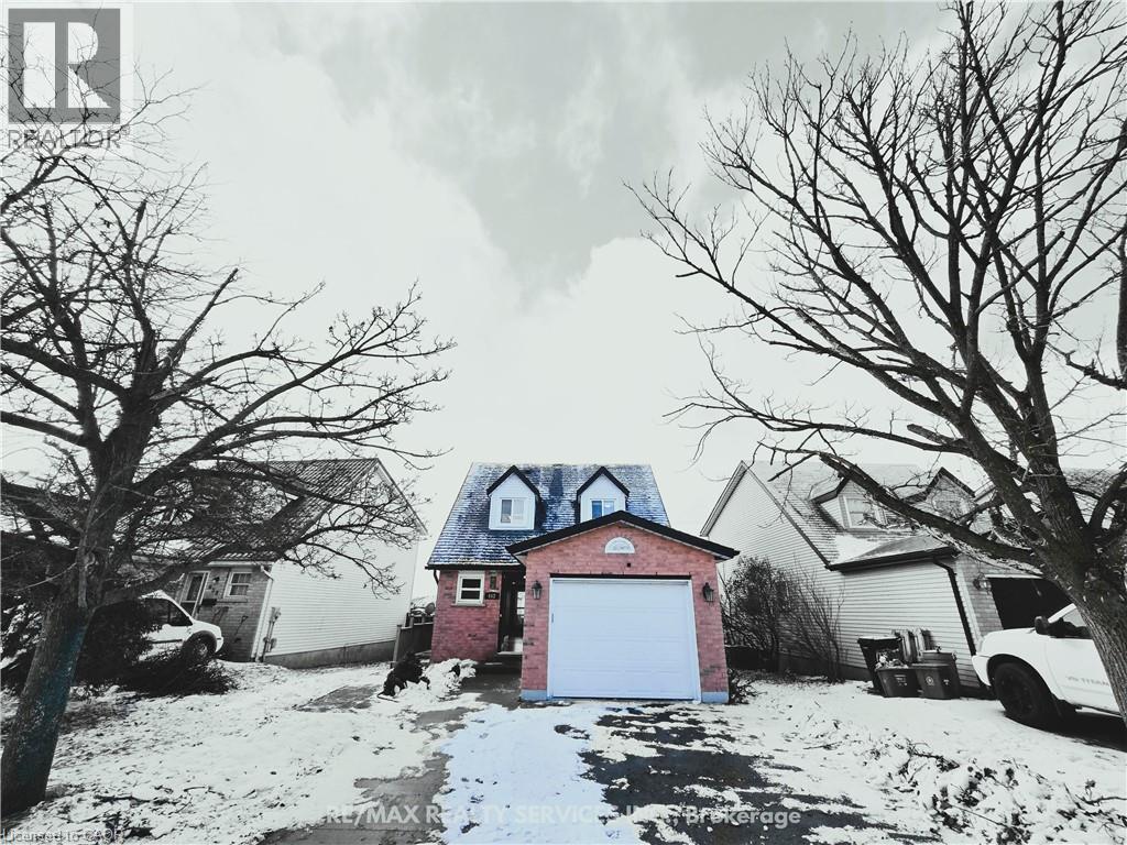 662 N Elgin Street N, Cambridge, Ontario  N1R 7W5 - Photo 2 - 40806333