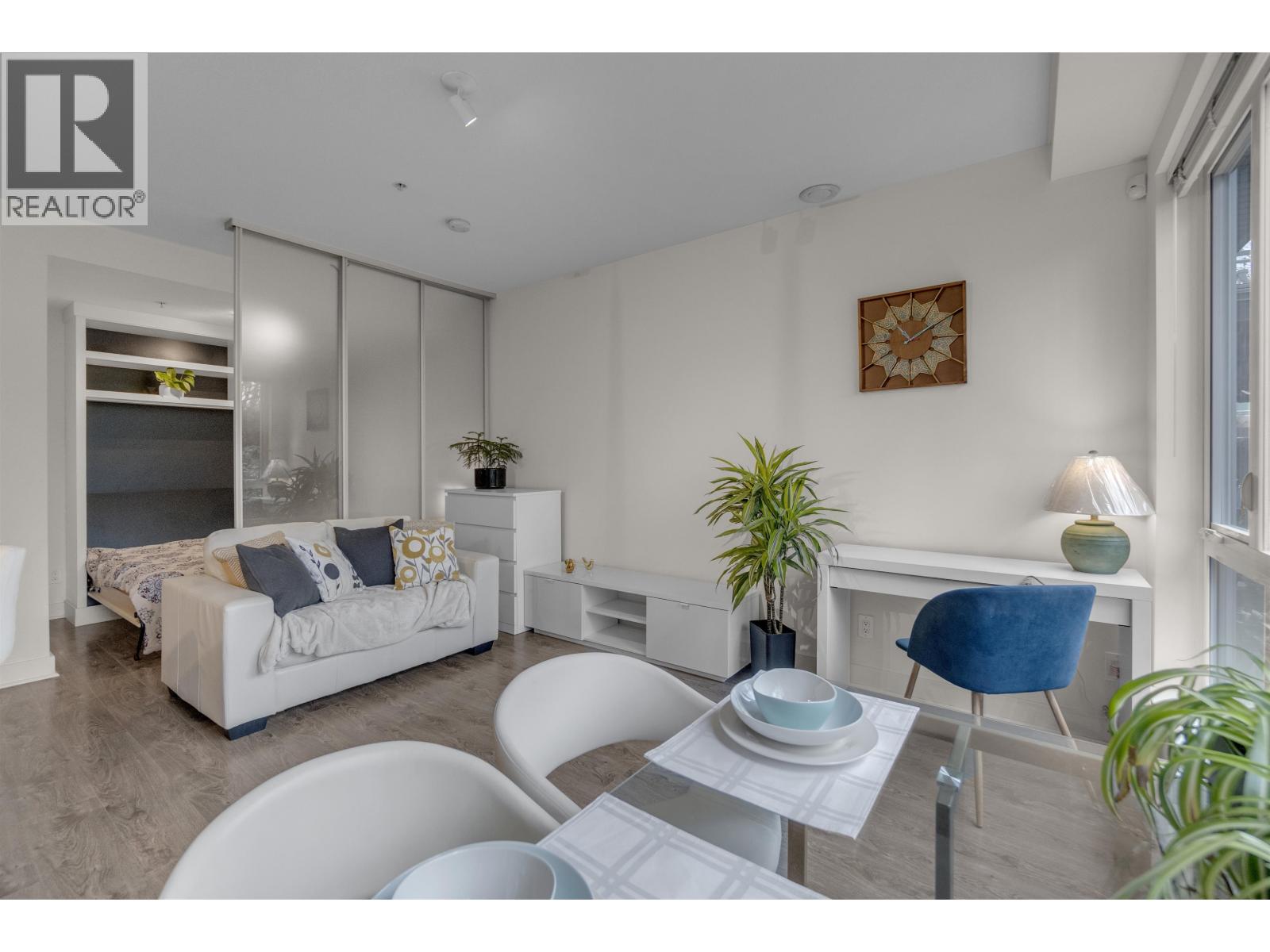 103 735 W 15th Street, North Vancouver, British Columbia  V7M 0B8 - Photo 9 - R3090939