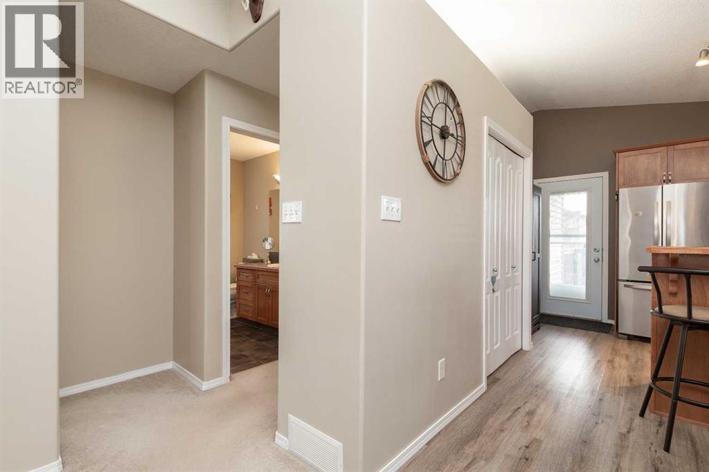 296 Tartan Circle W, Lethbridge, Alberta  T1J 0Z1 - Photo 10 - A2283989