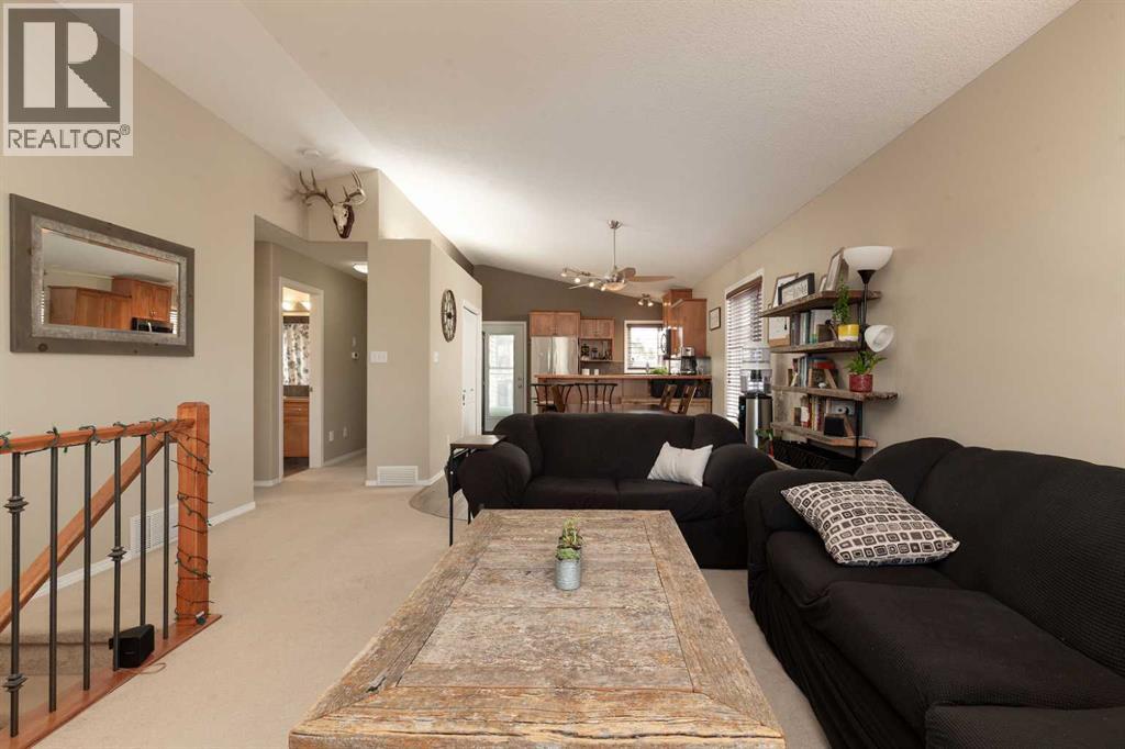 296 Tartan Circle W, Lethbridge, Alberta  T1J 0Z1 - Photo 6 - A2283989