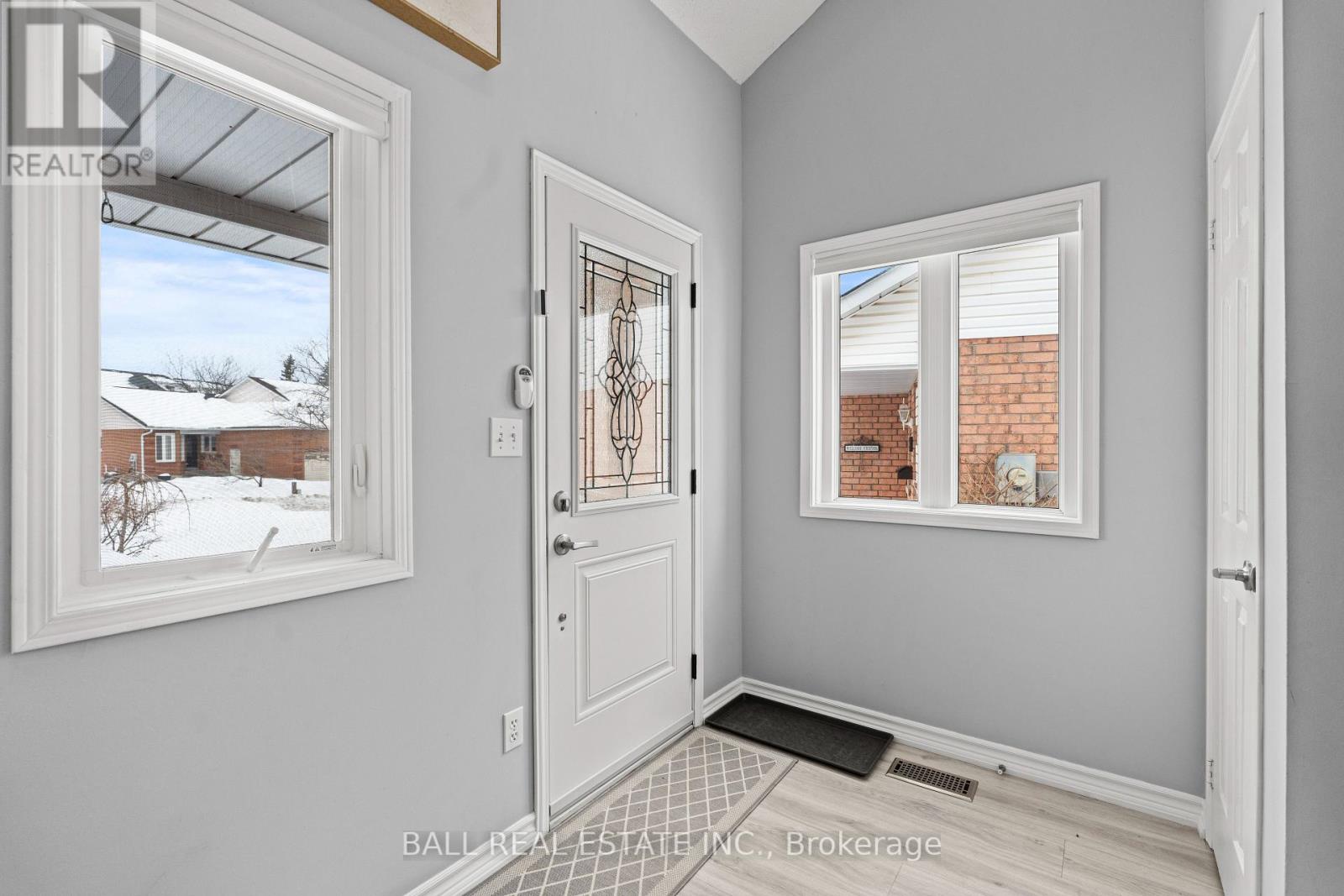 1263 Eagle Crescent, Peterborough, Ontario  K9K 2K6 - Photo 4 - X12803230