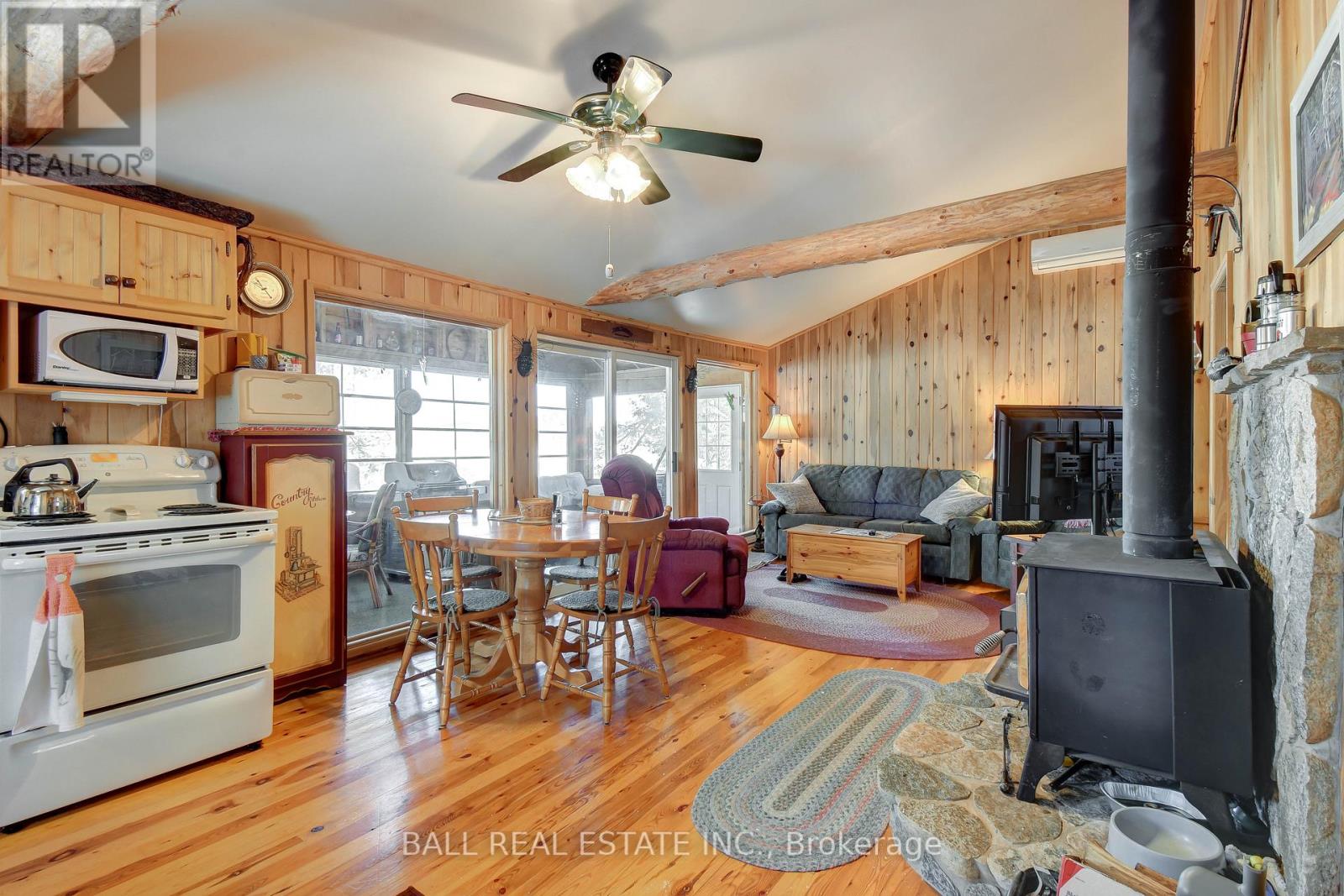 619 Weslemkoon Lake, West Bay, Addington Highlands, Ontario  K0L 1W0 - Photo 16 - X12803232