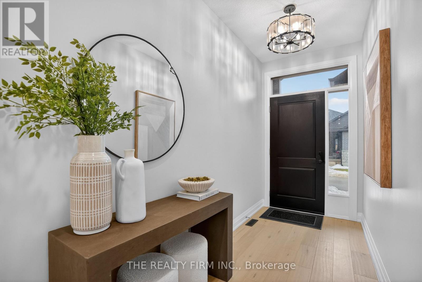 8 - 383 Daventry Way, Middlesex Centre, Ontario N0L 1R0 - Photo 3 - X12803180