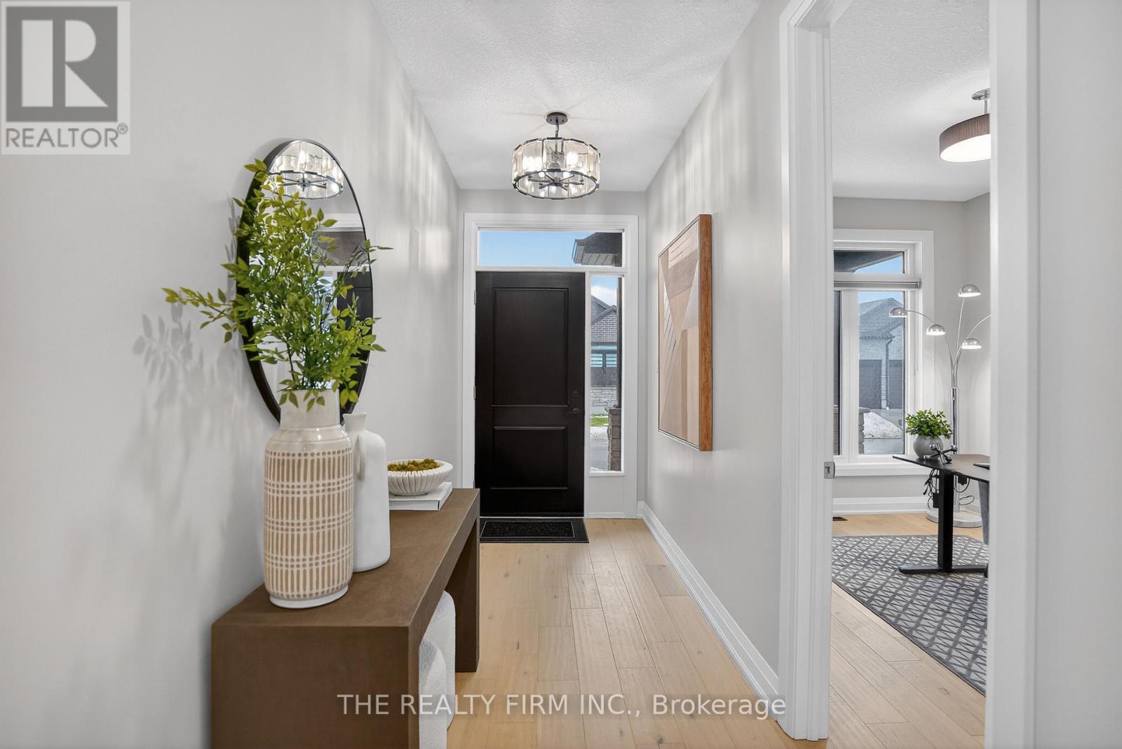 8 - 383 Daventry Way, Middlesex Centre, Ontario N0L 1R0 - Photo 4 - X12803180