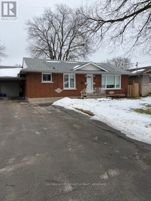 26 Howard Avenue, St. Catharines (Lakeport), Ontario  L2N 3X1 - Photo 1 - X12802126