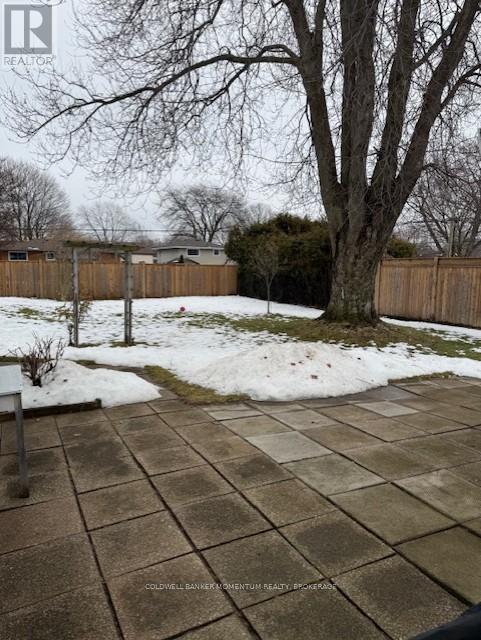 26 Howard Avenue, St. Catharines (Lakeport), Ontario  L2N 3X1 - Photo 3 - X12802126