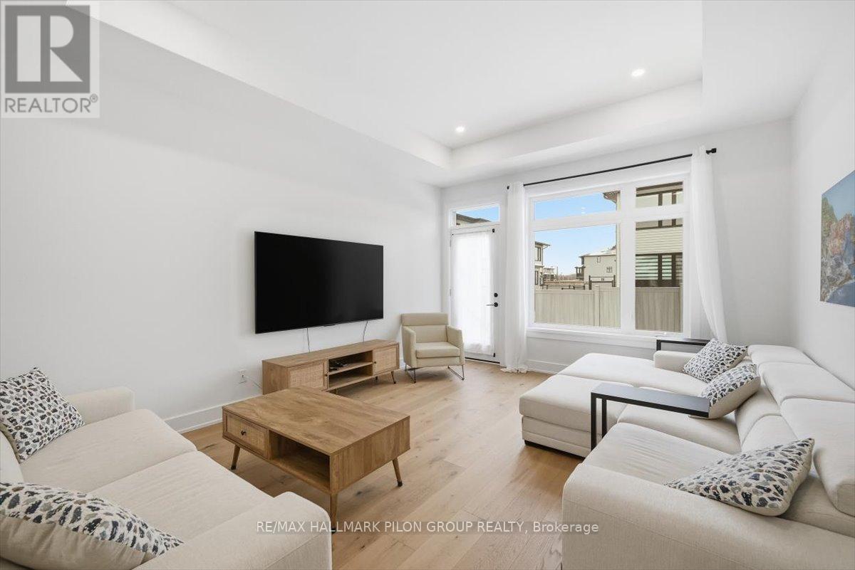 296 Cornice Street, Ottawa, Ontario  K1W 0R4 - Photo 8 - X12803118