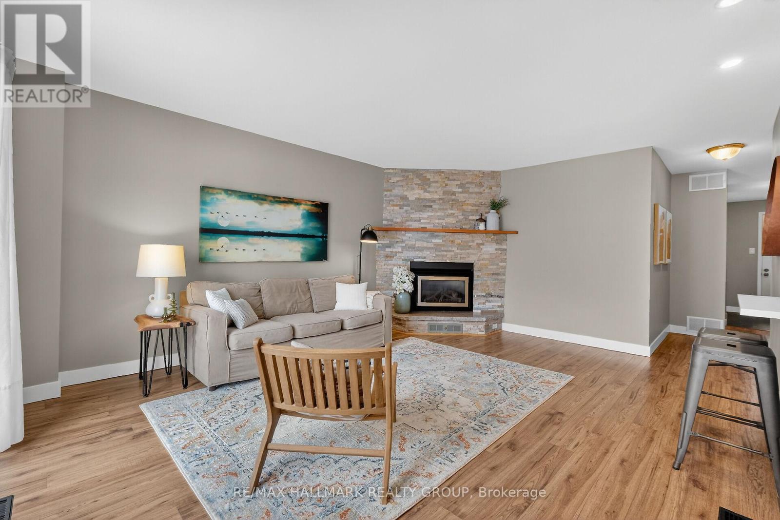 12 Black Forest Lane, Ottawa, Ontario  K2H 5C8 - Photo 10 - X12803154