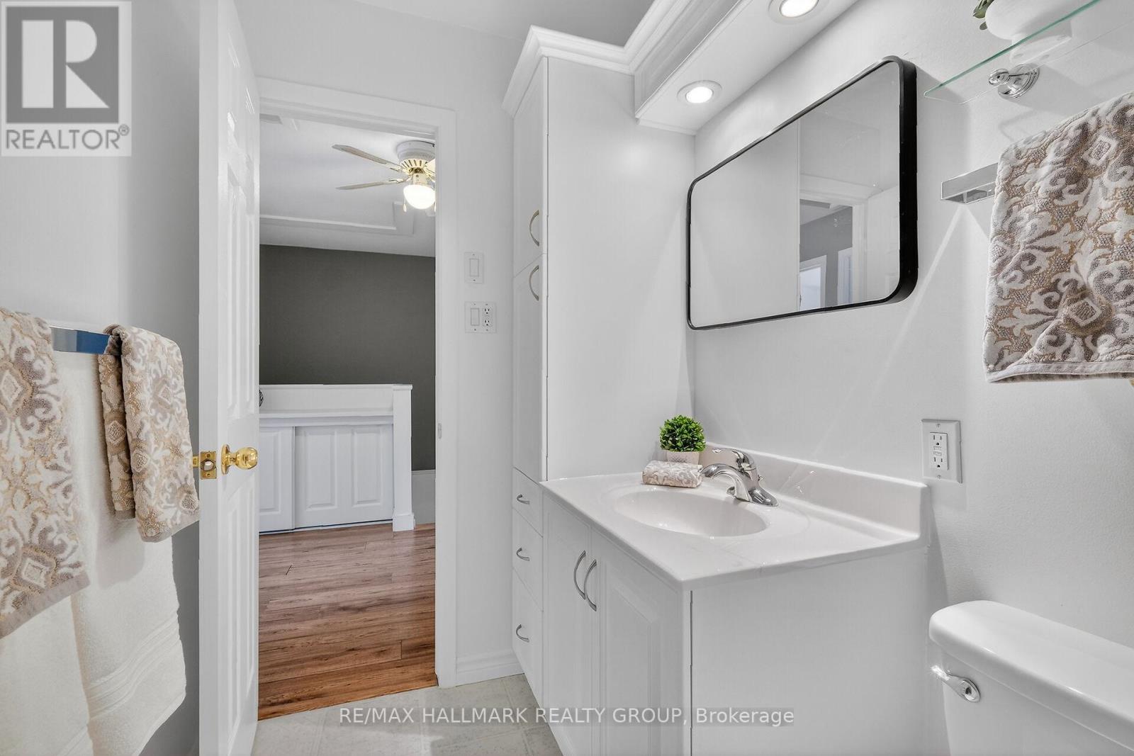 12 Black Forest Lane, Ottawa, Ontario  K2H 5C8 - Photo 41 - X12803154