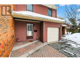 12 BLACK FOREST LANE, Ottawa, Ontario