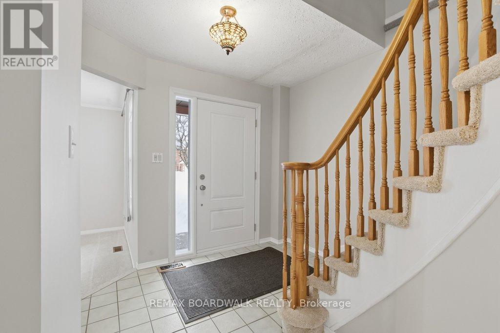 1707 Des Perdrix Crescent, Ottawa, Ontario  K1C 5E3 - Photo 4 - X12803162