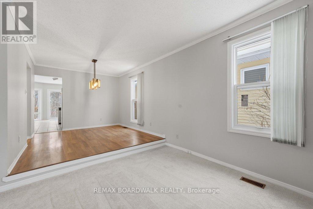 1707 Des Perdrix Crescent, Ottawa, Ontario  K1C 5E3 - Photo 7 - X12803162