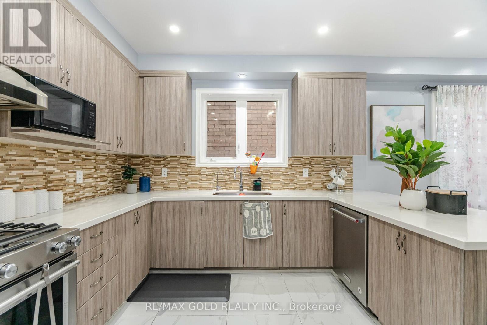 30 Fulmer Road, Brampton, Ontario  L7A 4L9 - Photo 14 - W12802552